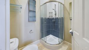 Photo 18- click for photo gallery